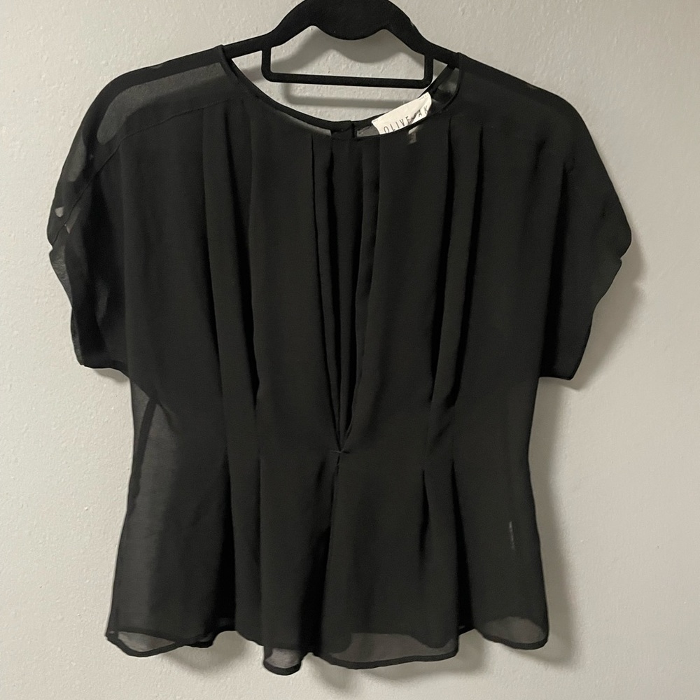 Olive & Oak Black Dolman Sleeve Pleated Sheer Blouse. Size X-Small